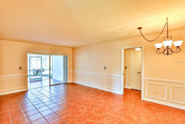 10374 CARROLLWOOD LANE 241, Tampa, FL 33618