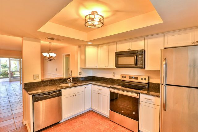 10374 CARROLLWOOD LANE 241, Tampa, FL 33618