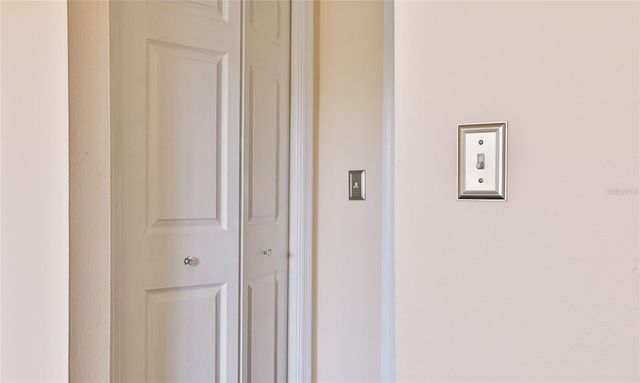 10374 CARROLLWOOD LANE 241, Tampa, FL 33618