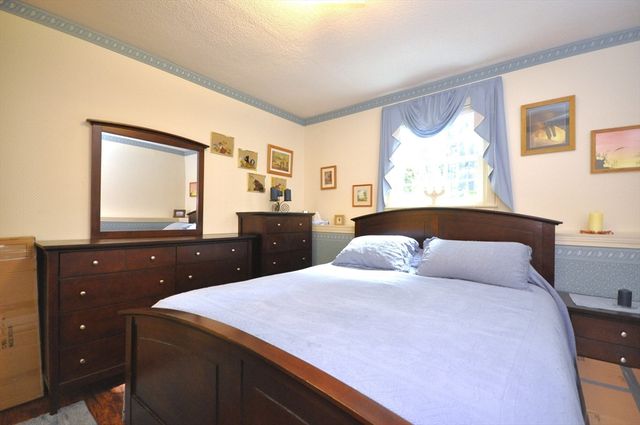 125 Walnut St, Bridgewater, MA 02324