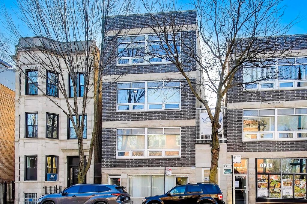 2323 W Taylor Street, Chicago, IL 60612