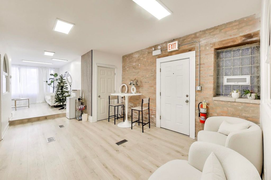 2323 W Taylor Street, Chicago, IL 60612 — photo 5