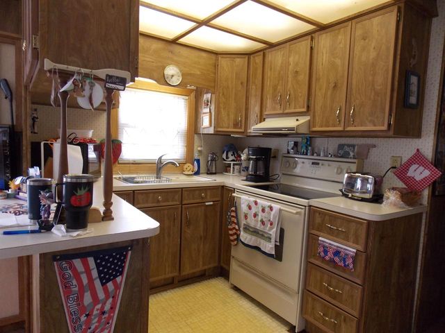 355 Skyline Drive, Edgerton, WI 53534