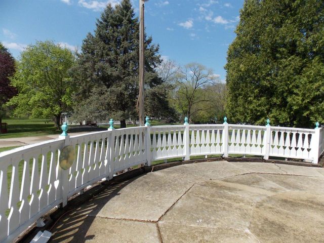 355 Skyline Drive, Edgerton, WI 53534