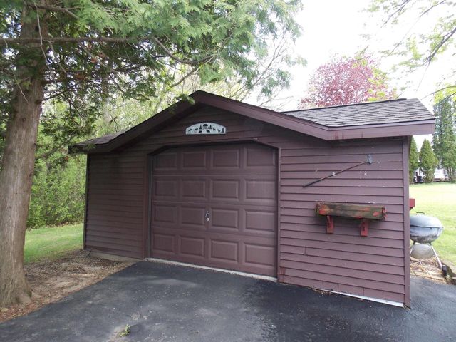 355 Skyline Drive, Edgerton, WI 53534