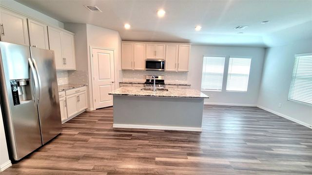 263 Sunshine Lane, Lavon, TX 75166