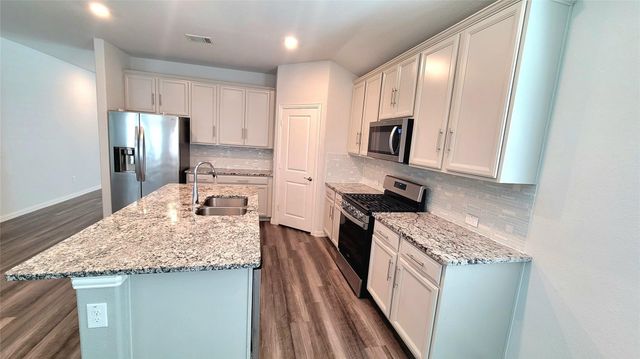 263 Sunshine Lane, Lavon, TX 75166