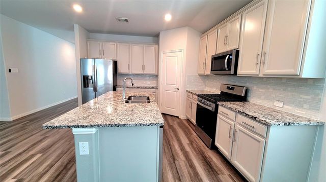 263 Sunshine Lane, Lavon, TX 75166