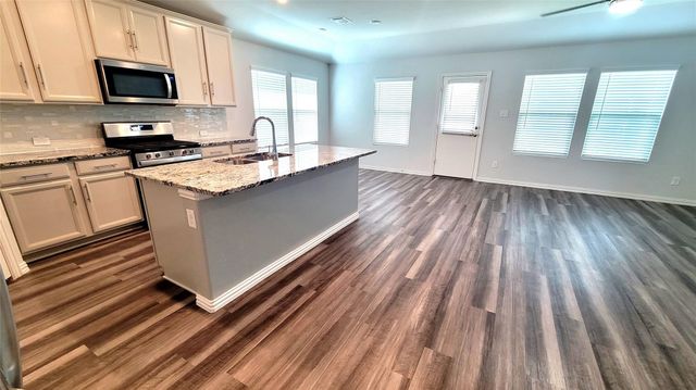 263 Sunshine Lane, Lavon, TX 75166