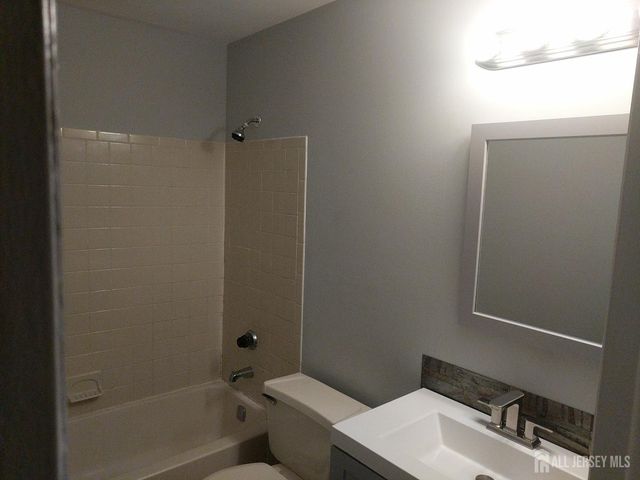 4805 Ravens Crest Drive 4805, Plainsboro, NJ 08536