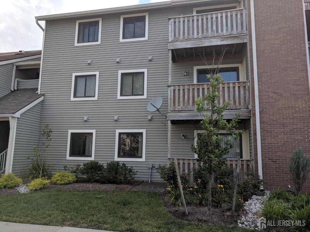 4805 Ravens Crest Drive 4805, Plainsboro, NJ 08536