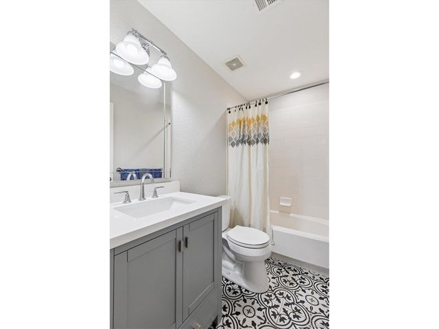 1699 N Downing St 309, Denver, CO 80218