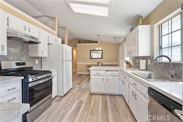 18125 Hackberry Street, Hesperia, CA 92345