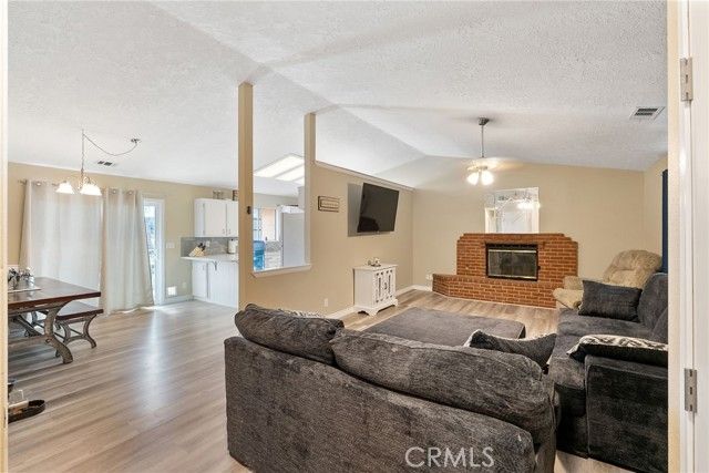 18125 Hackberry Street, Hesperia, CA 92345