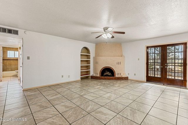 3301 Jupiter Road, Las Cruces, NM 88012
