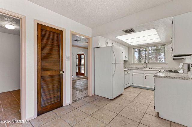 3301 Jupiter Road, Las Cruces, NM 88012