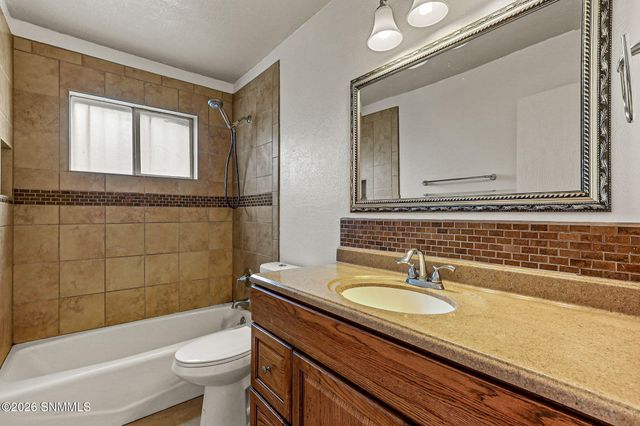 3301 Jupiter Road, Las Cruces, NM 88012