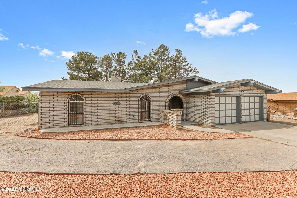 3301 Jupiter Road, Las Cruces, NM 88012