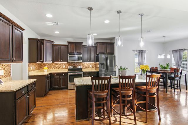 170 Windchime Way, Freeport, FL 32439