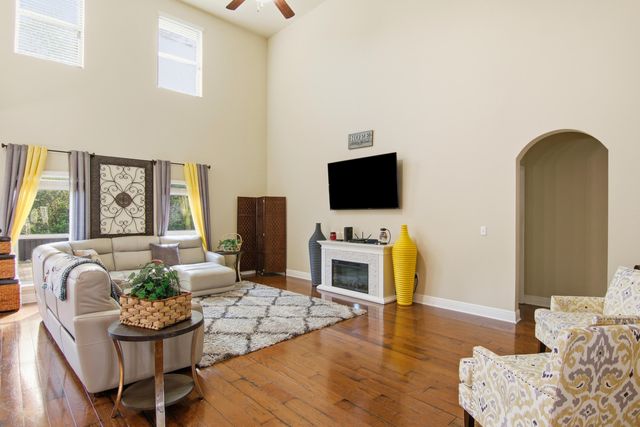 170 Windchime Way, Freeport, FL 32439