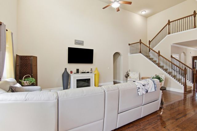 170 Windchime Way, Freeport, FL 32439