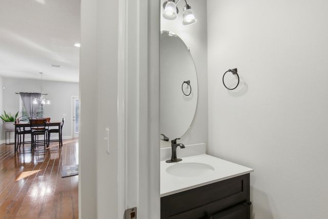 170 Windchime Way, Freeport, FL 32439