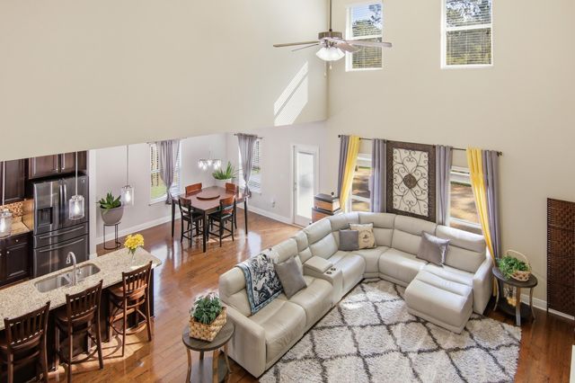 170 Windchime Way, Freeport, FL 32439