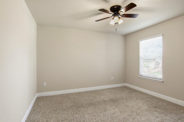 170 Windchime Way, Freeport, FL 32439