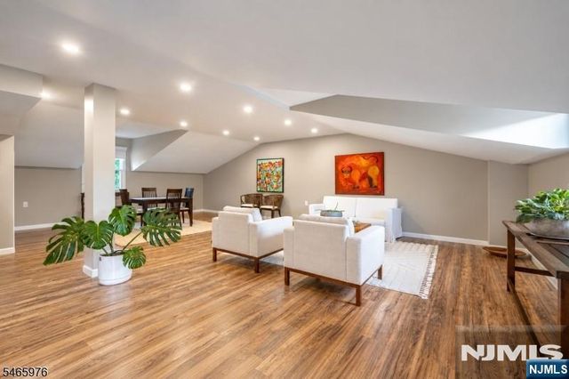 46 Highwood Avenue, Glen Rock, NJ 07452