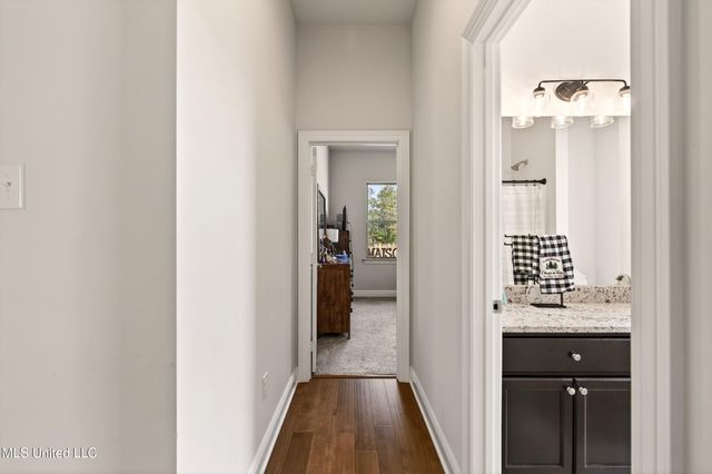 105 Jefferson Davis Parkway, Picayune, MS 39466