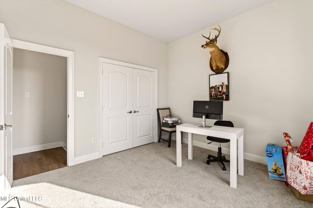 105 Jefferson Davis Parkway, Picayune, MS 39466