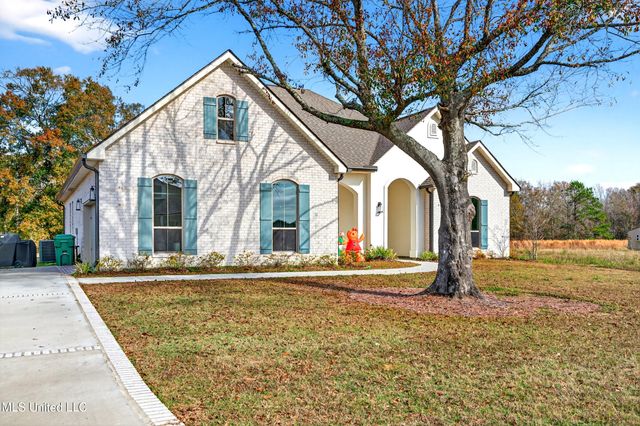 105 Jefferson Davis Parkway, Picayune, MS 39466