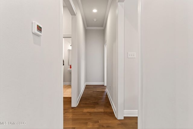 105 Jefferson Davis Parkway, Picayune, MS 39466