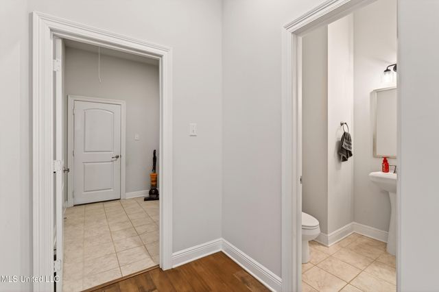 105 Jefferson Davis Parkway, Picayune, MS 39466