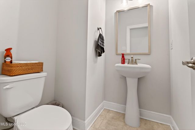 105 Jefferson Davis Parkway, Picayune, MS 39466