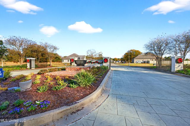 105 Jefferson Davis Parkway, Picayune, MS 39466