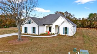 105 Jefferson Davis Parkway, Picayune, MS 39466