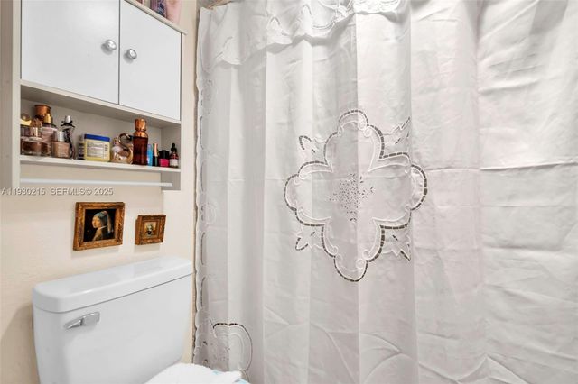 3100 Holiday Springs Blvd 304, Margate, FL 33063