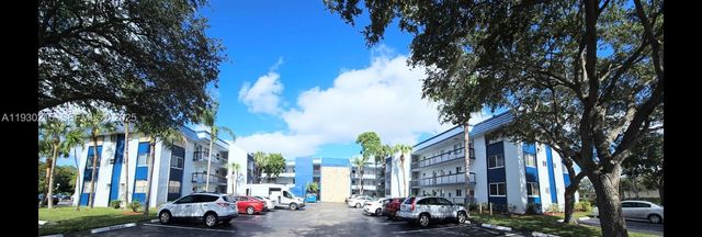 3100 Holiday Springs Blvd 304, Margate, FL 33063