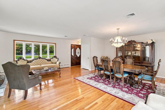 189 Kensington Avenue, Colonia, NJ 07067