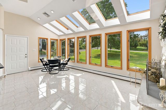 189 Kensington Avenue, Colonia, NJ 07067