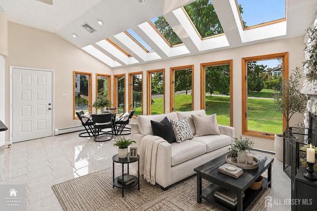 189 Kensington Avenue, Colonia, NJ 07067