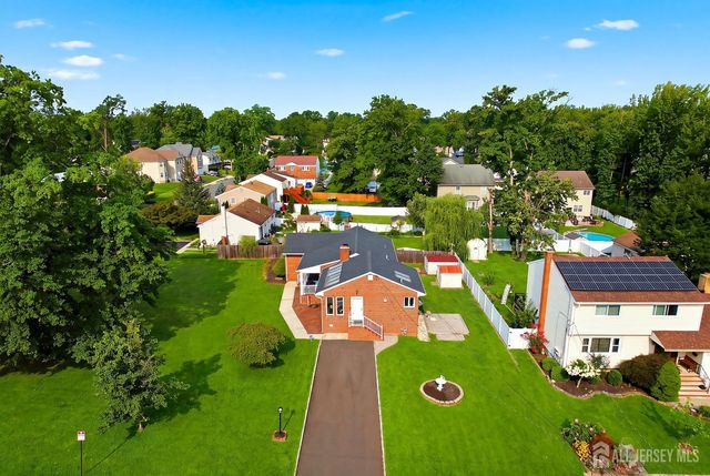 189 Kensington Avenue, Colonia, NJ 07067