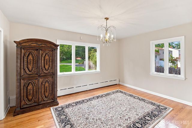 189 Kensington Avenue, Colonia, NJ 07067