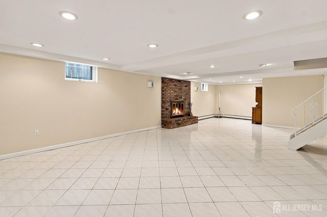 189 Kensington Avenue, Colonia, NJ 07067