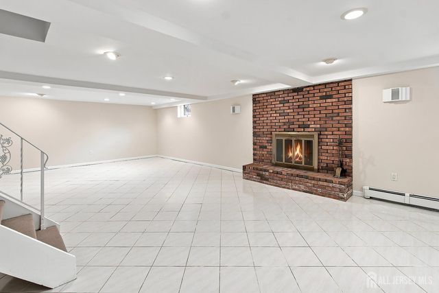 189 Kensington Avenue, Colonia, NJ 07067