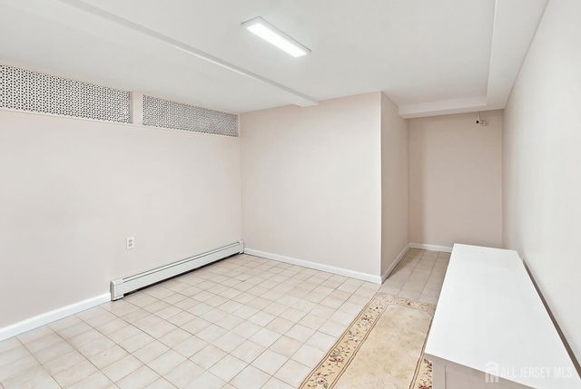 189 Kensington Avenue, Colonia, NJ 07067