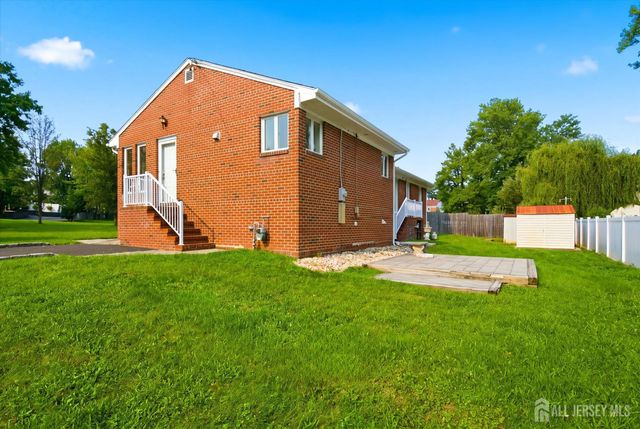189 Kensington Avenue, Colonia, NJ 07067