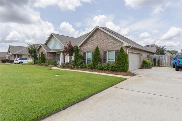 9010 Crain Avenue, Mobile, AL 36695