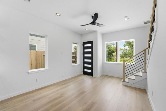 3708 Glenrose Street AB, Houston, TX 77051